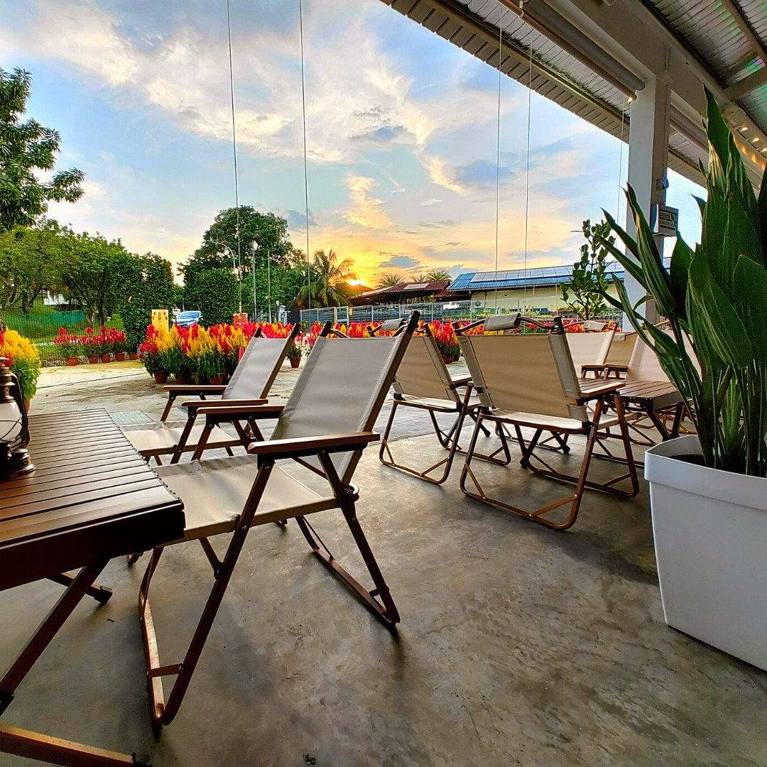 TEN+ Tenplus Singapore Cafe Bistro