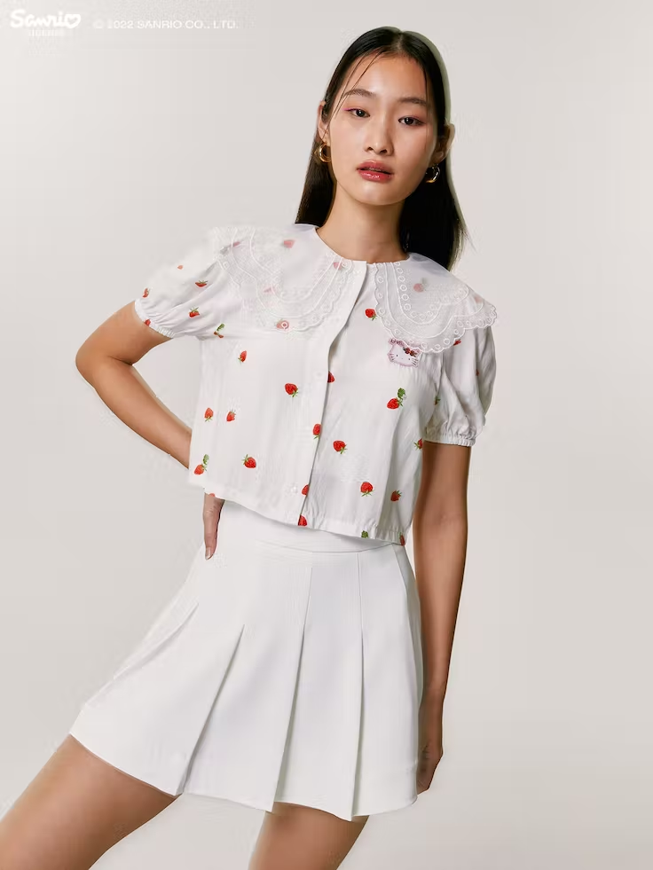 Pomelo Hello Kitty Peter Pan Collared Blouse