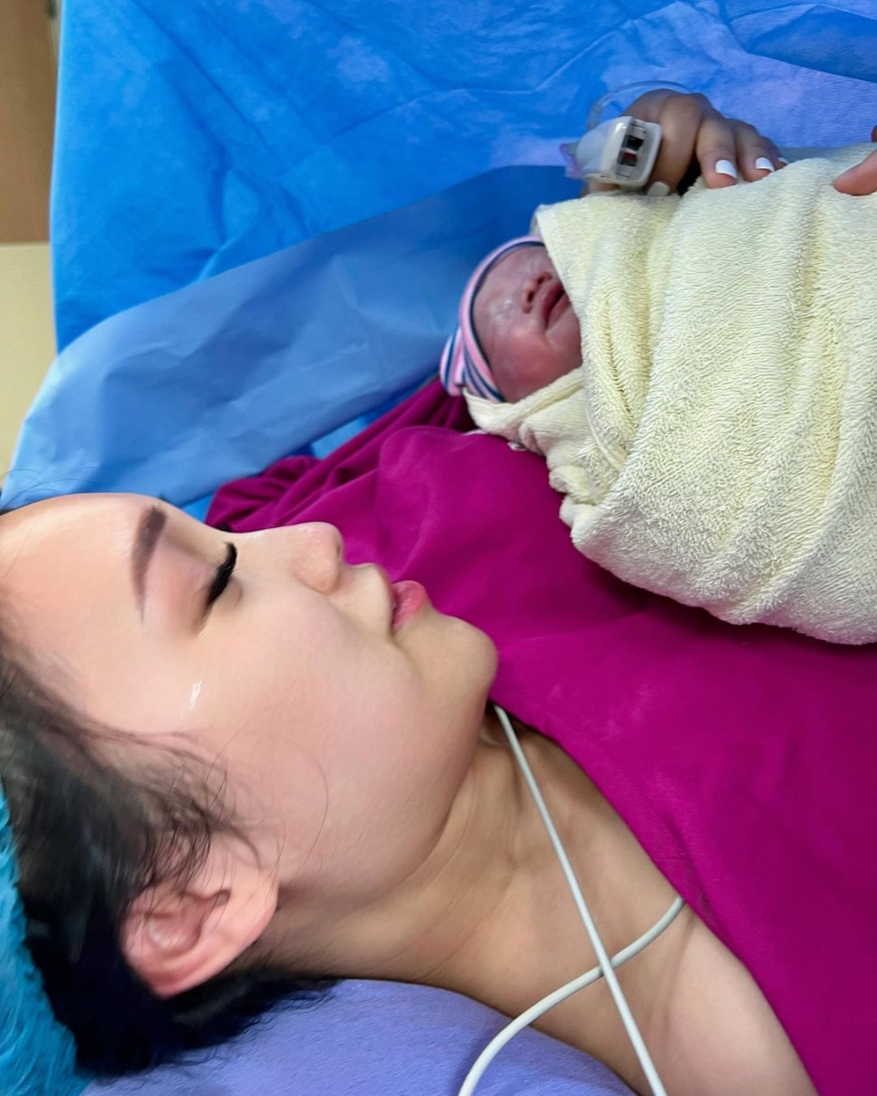 Cheryl Chin and daughter Elleria Low