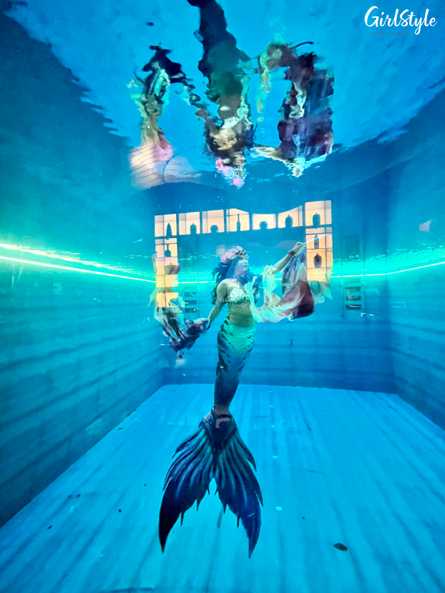Mermaid performance by Syrena