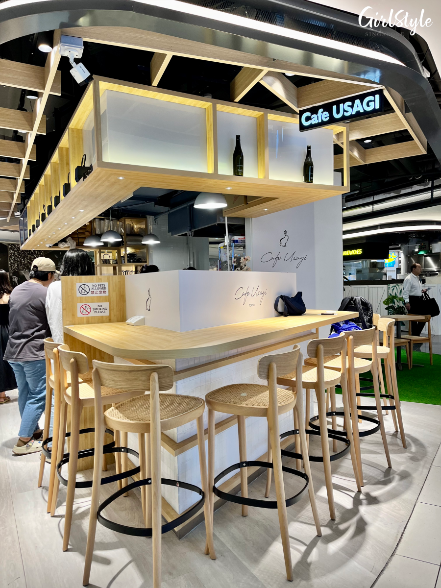 Café USAGI Tokyo interior