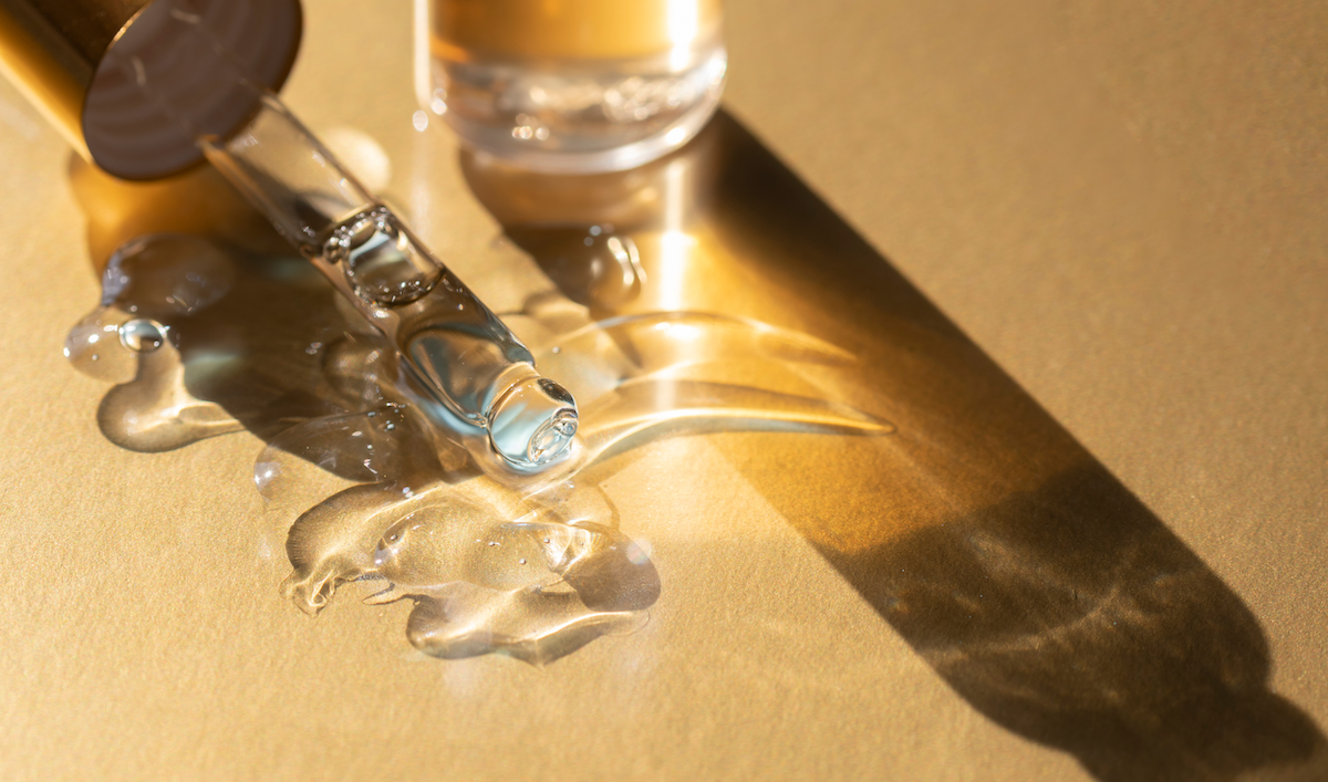 Though they may be mistaken for the same thing, retinol and retinal are two different types of retinoids with different efficacy rates.