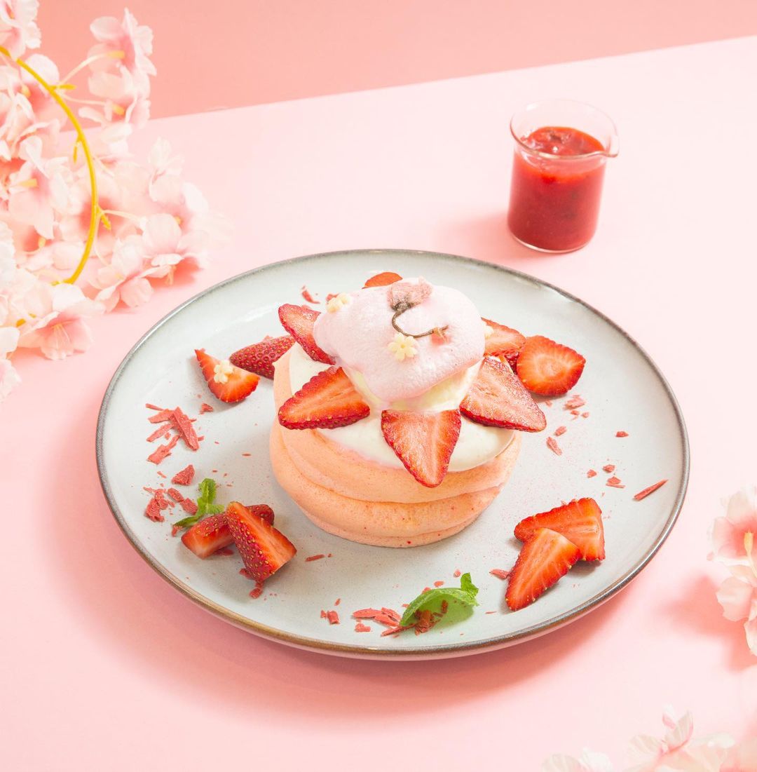 Sakura Pink Soufflé Pancakes at FLIPPER'S Singapore