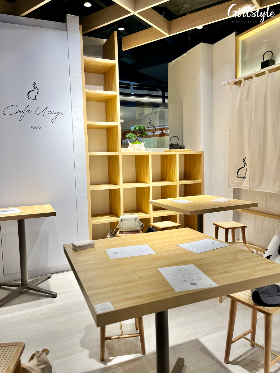 Café USAGI Tokyo interior