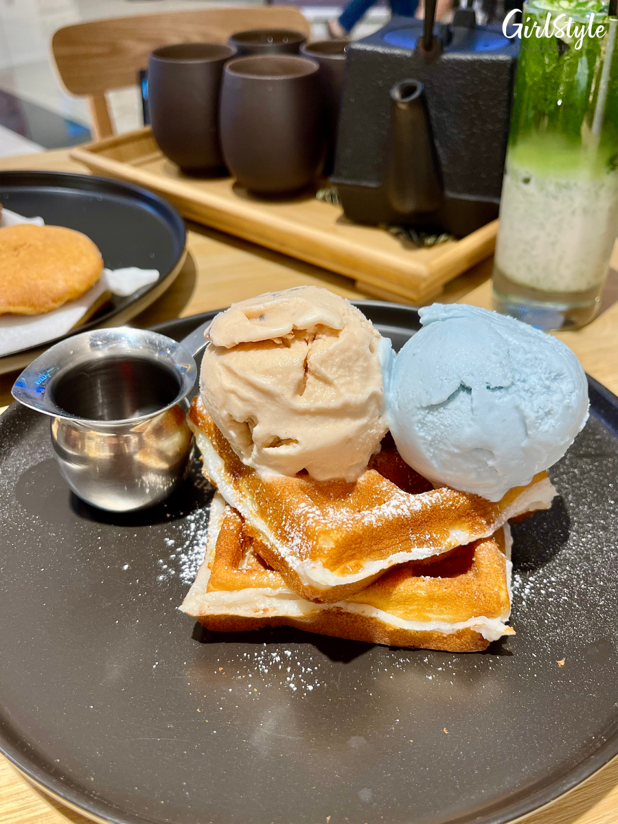 Lavender Hojicha and Samurai Blue Sea Salt Ice Cream at Café USAGI Tokyo