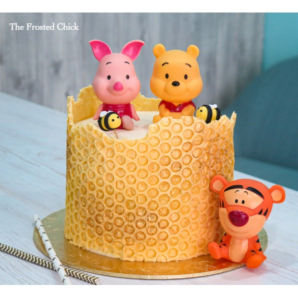 Winnie-the-Pooh cake in Singapore by The Frosted Chick