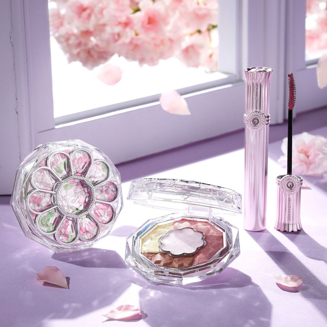 Sakura Bouquet Bloom Couture Eyeshadow Palette