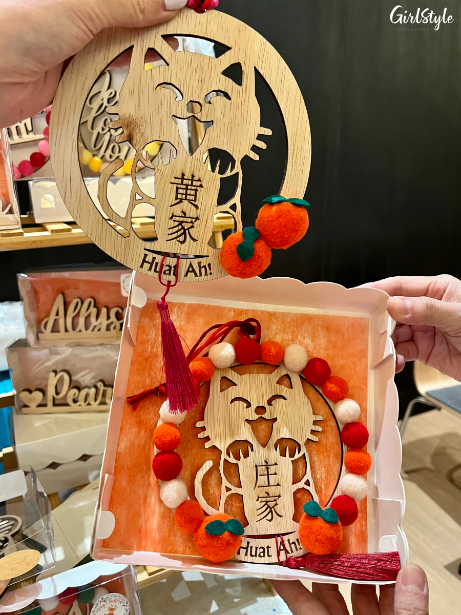 hapiPomPom custom Chinese family name door hanging decor