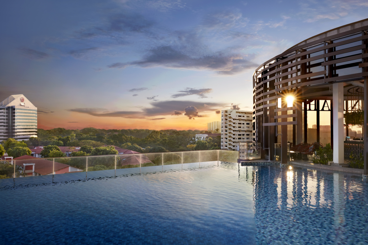 Infinity Pool at Momentus Hotel Alexandra