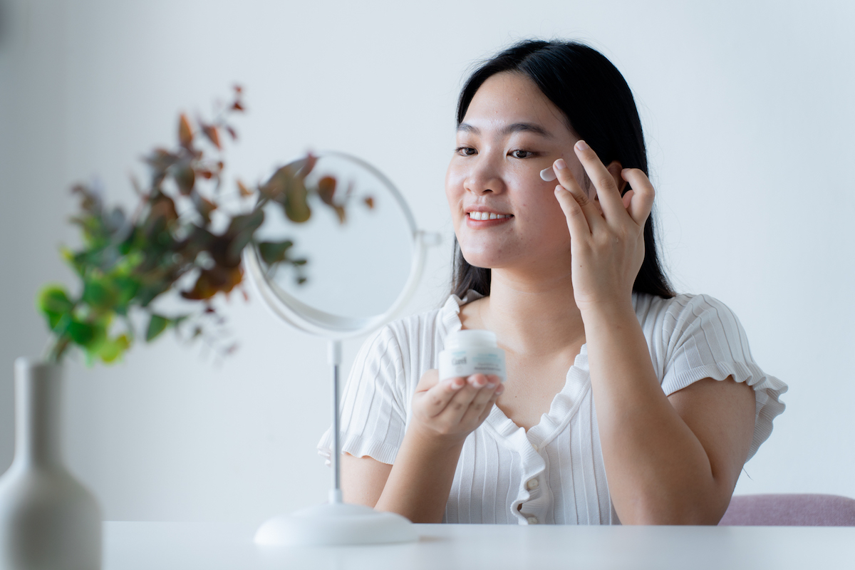 “I don't know how Curél managed to create such a perfect texture. The Facial Cream is thick yet lightweight to give a very moisturising and velvety after feel,” says Christabel. 