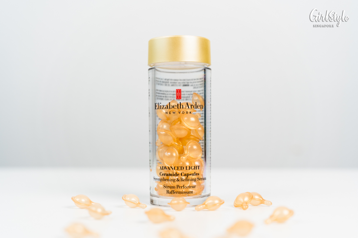 Elizabeth Arden Advanced Light Ceramide Capsules Strengthening & Refining Serum.