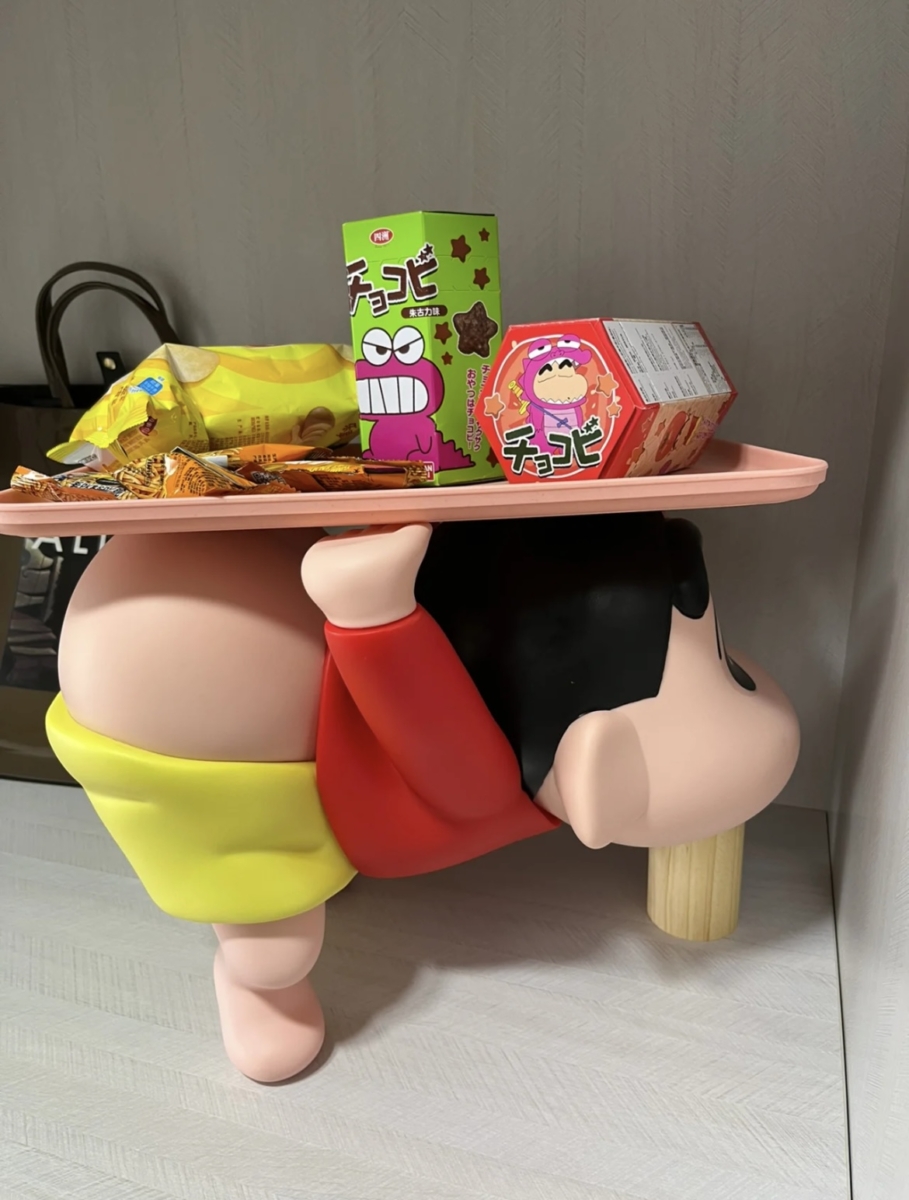 Crayon Shin-Chan Bedside Table with a tray of snacks