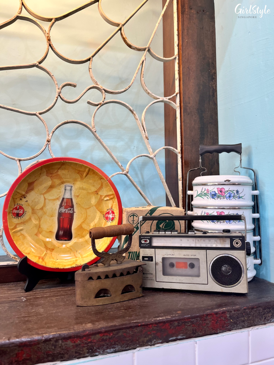 Retro decor at Great Nanyang
