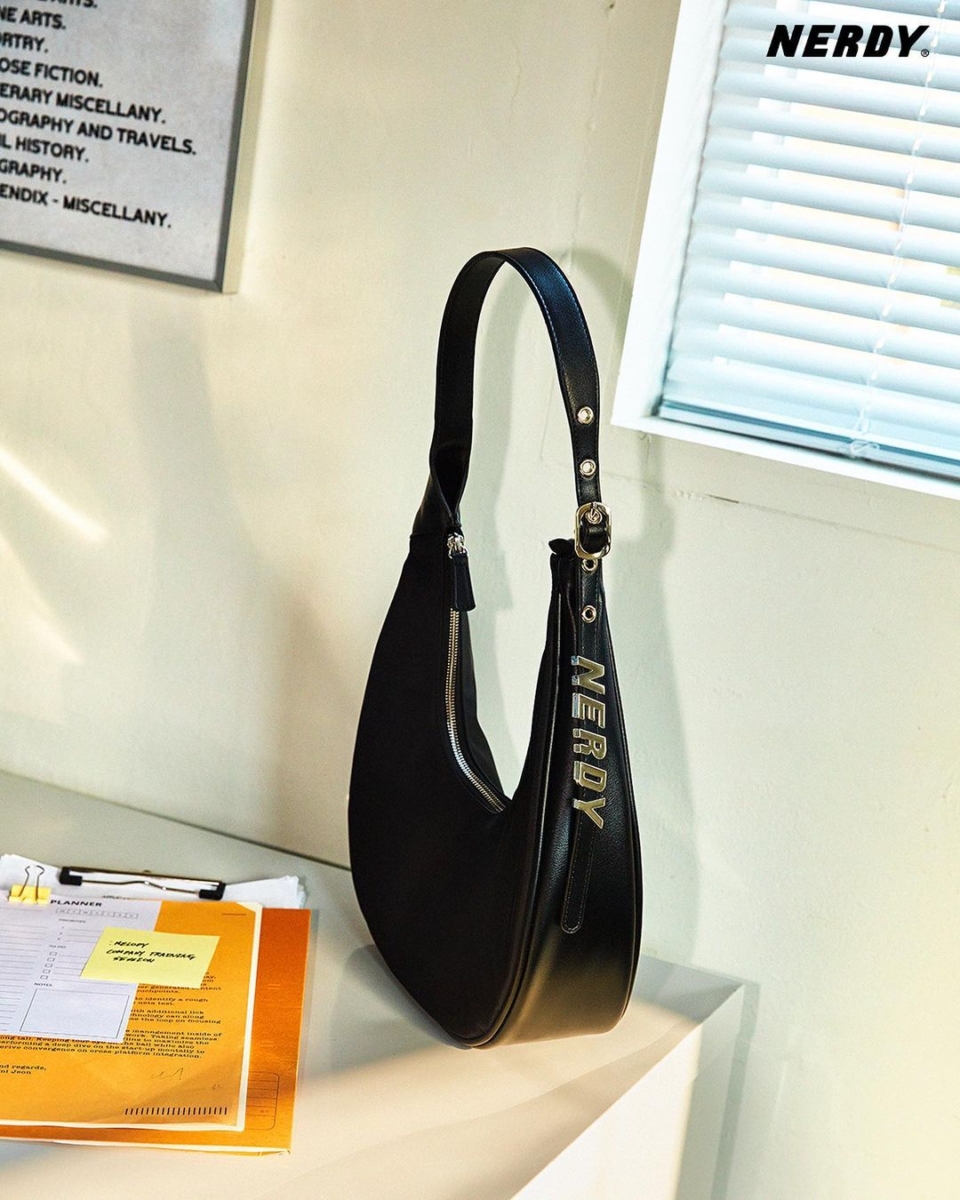 NERDY 23SS ‘NEW MOON HOBO BAG’