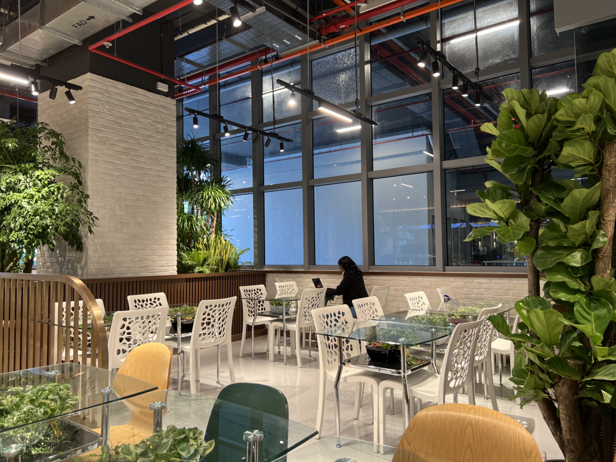 F'east cafe at Far East Flora Centre