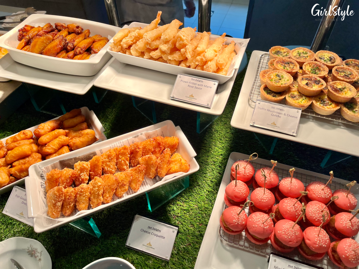 Hot Delights - Prawn Fritter, Fish Goujons, Truffle Mushroom & Cheese Quiche, Cheese Croquette