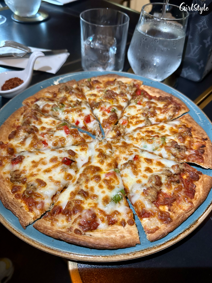 Chicken Chettinad Pizza