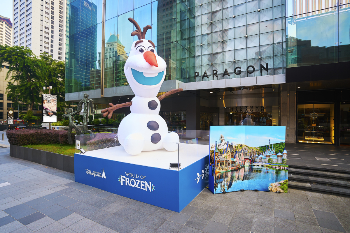 Olaf's Royal Invitation at Paragon