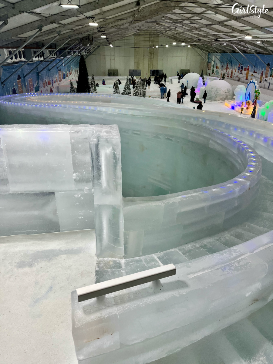Double-Lane Couple Ice Slide