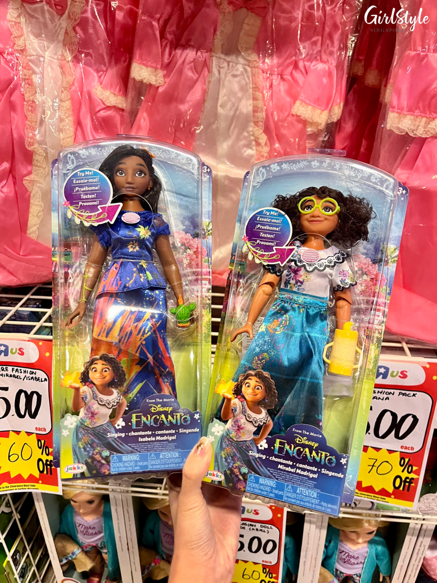 Feature Fashion Dolls (Mirabel & Isabela)