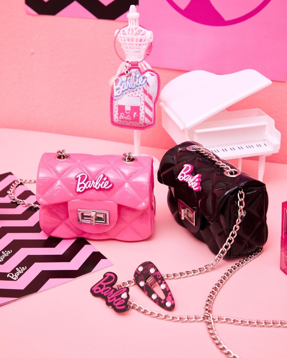 MINISO x Barbie海外限定コラボ商品　イヤホン MINISO x Barbie海外限定コラボ商品 イヤホン（MINISO x Barbie