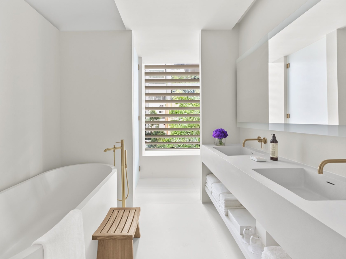 Cuscaden Suite Bathroom