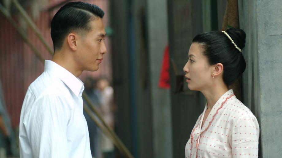 Qi Yuwu and Jeanette Aw in The Little Nyonya