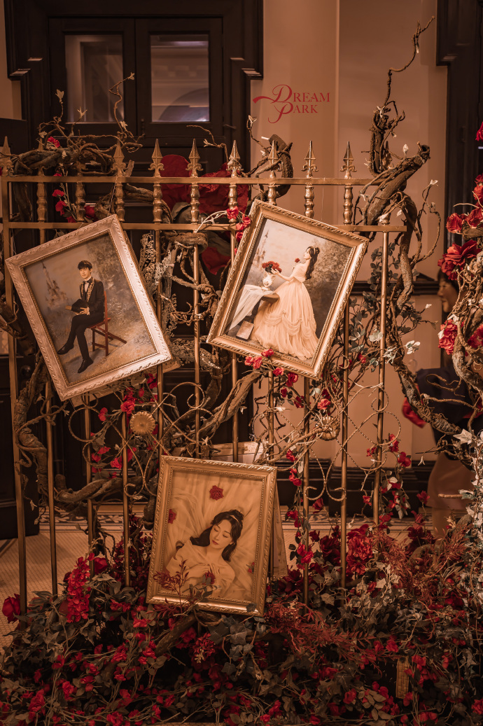 Beauty and the Beast-themed wedding