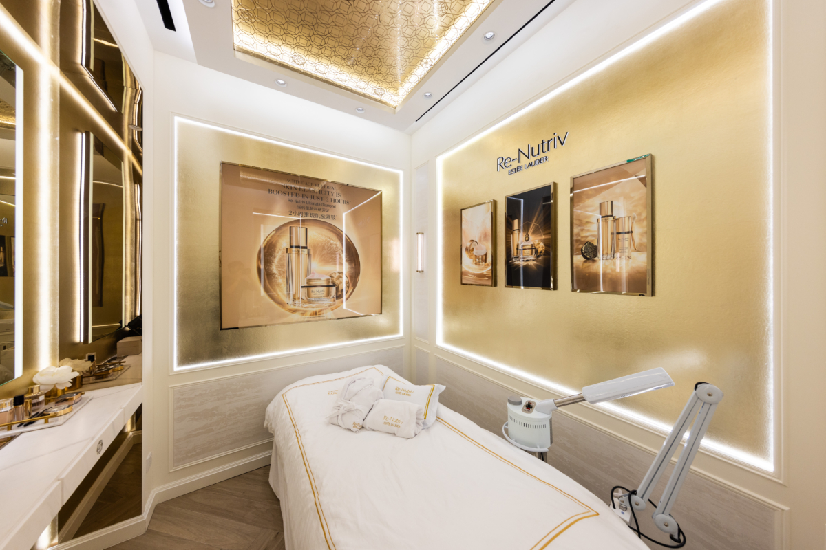 Re-Nutriv Facial Cabin