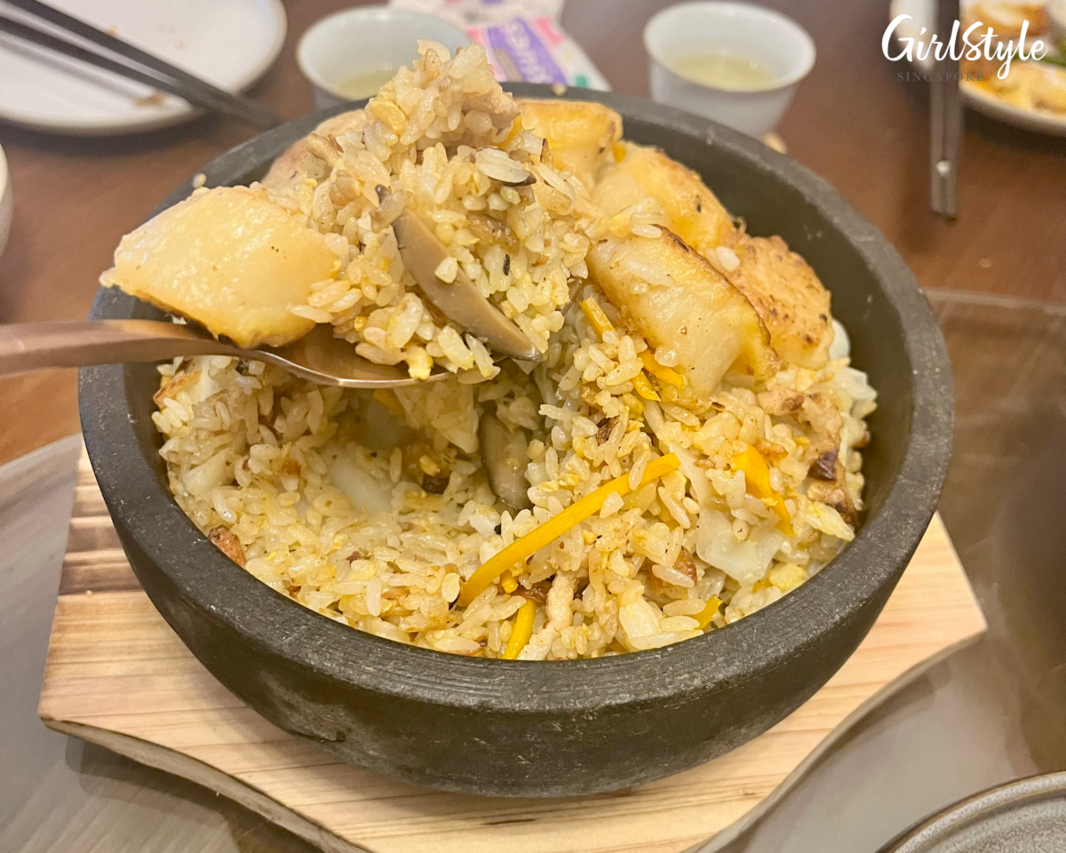 Cabbage and Hokkaido Scallop Stone Pot Rice