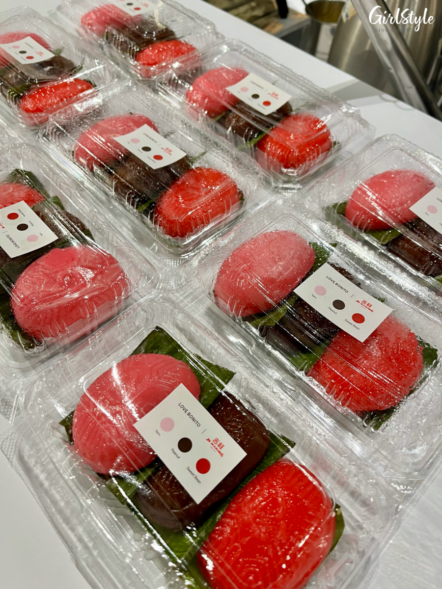 Ang ku kueh by Ji Xiang Confectionary