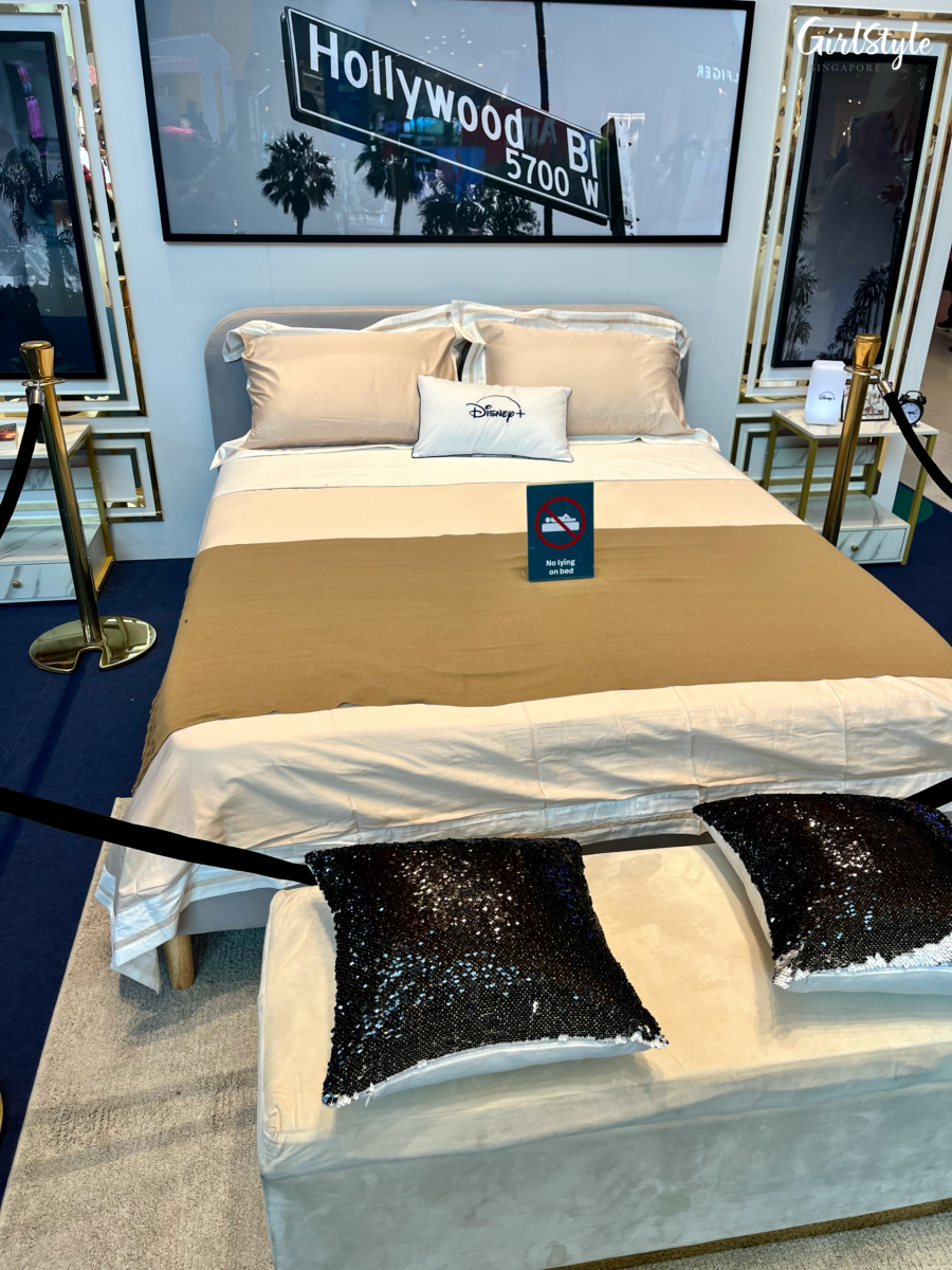 Suite Escape - Hollywood-themed bedroom