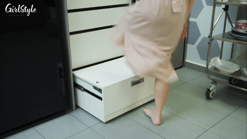 Song Cho’s step-up box for easy reach