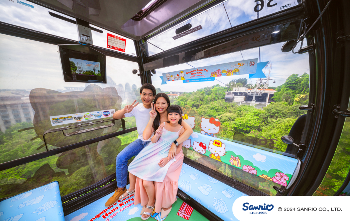Singapore Cable Car x Hello Kitty
