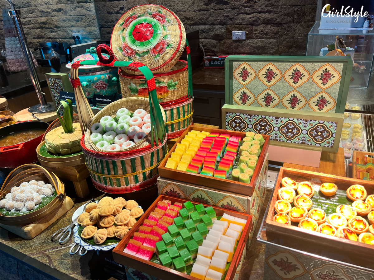 Assorted kuehs