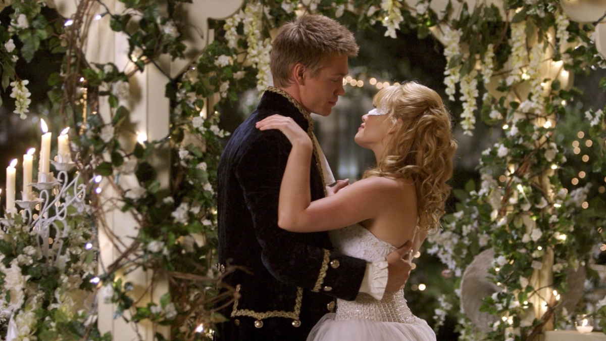 Chad Michael Murray and Hilary Duff in A Cinderella Story