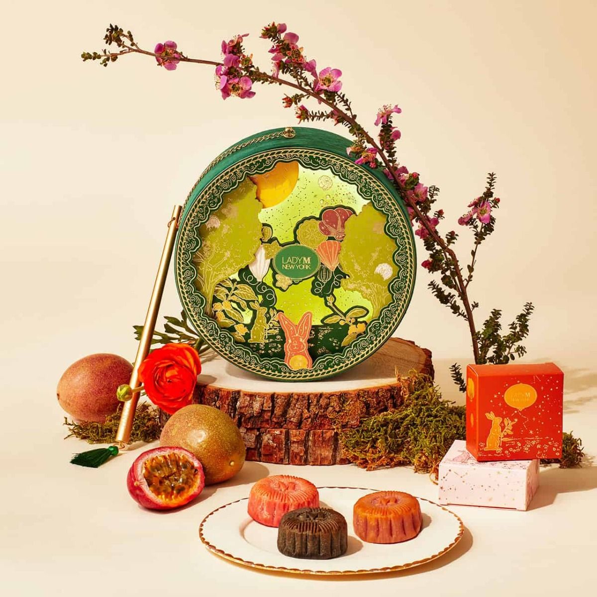 Lady M Celestial Splendor Lantern Gift Set