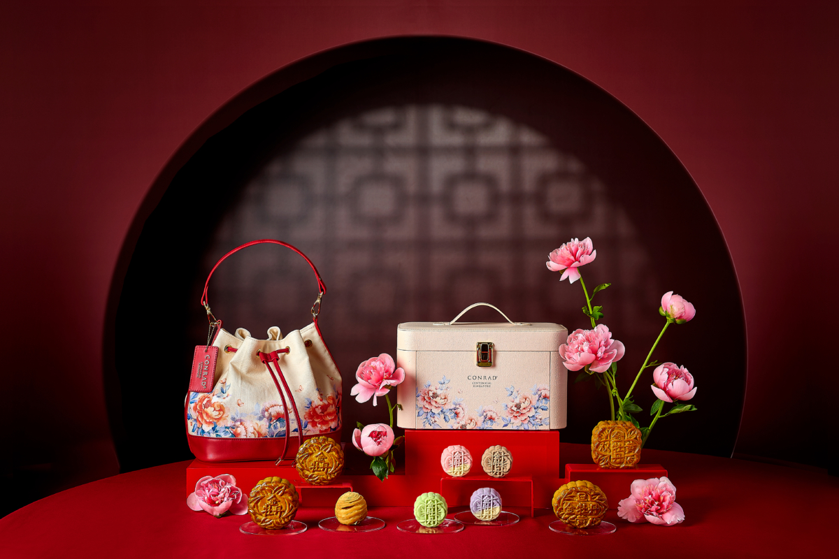 Moonlit Opulence Mooncake Collection