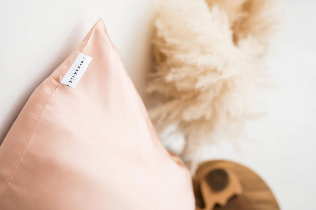 Hyaluronic Acid and Argan Oil-Infused Pillowcase