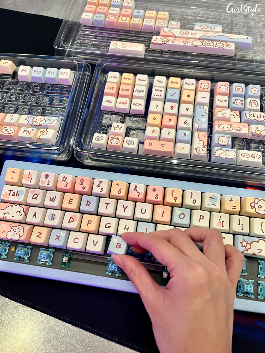 Assembling the key caps