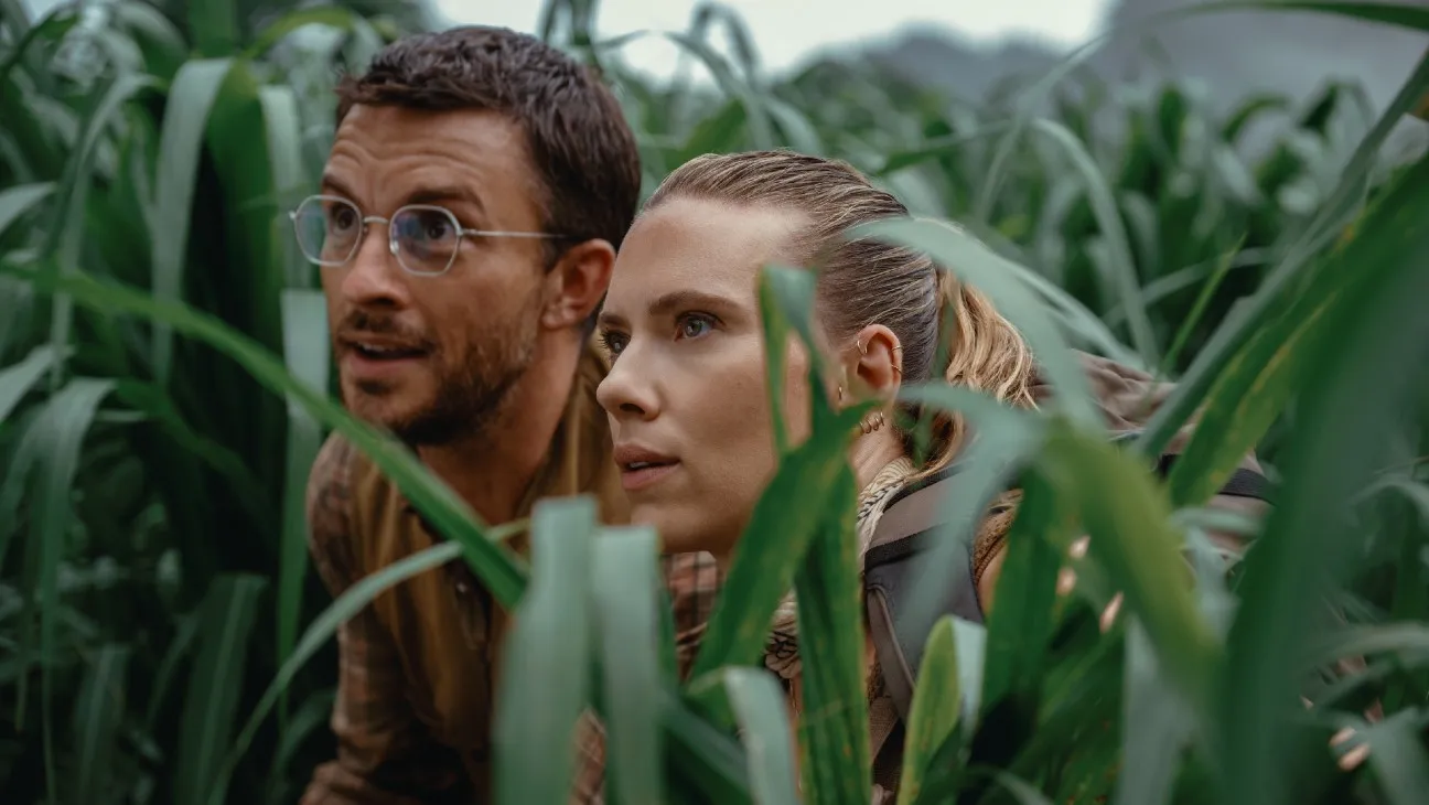 Scarlett Johansson and Jonathan Bailey in 'Jurassic World Rebirth'