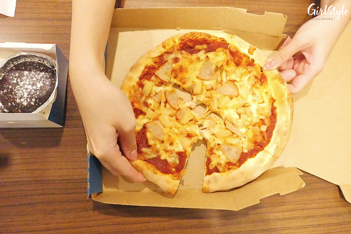 Dinnertime candids, shot on Leica D-lux 8