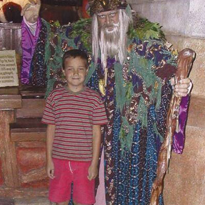 Young Liam Payne poses with a wizard
