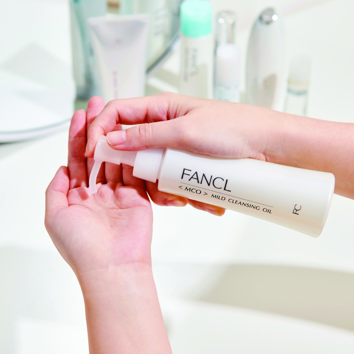 MCO Mild Cleansing Oil