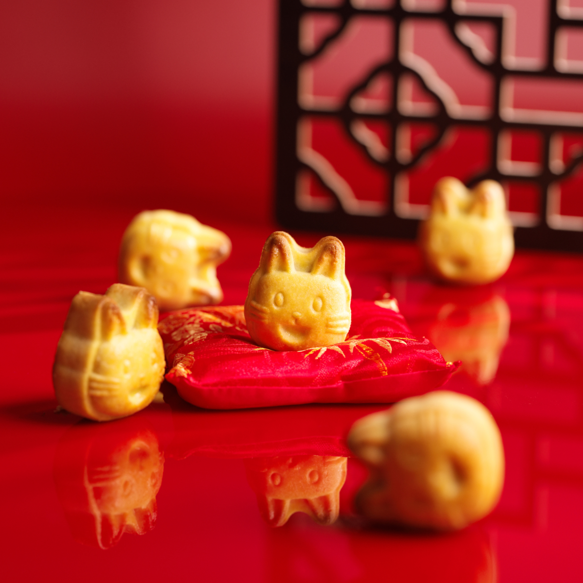 Cat-shaped Pineapple Tarts