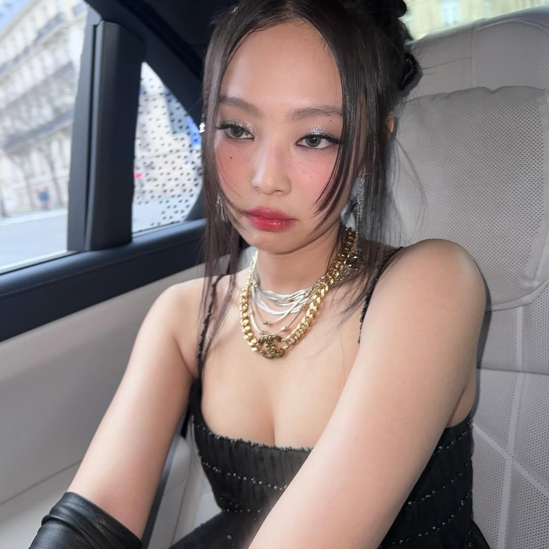 BLACKPINK’s Jennie’s blush is giving major ‘Asian flush’ vibes