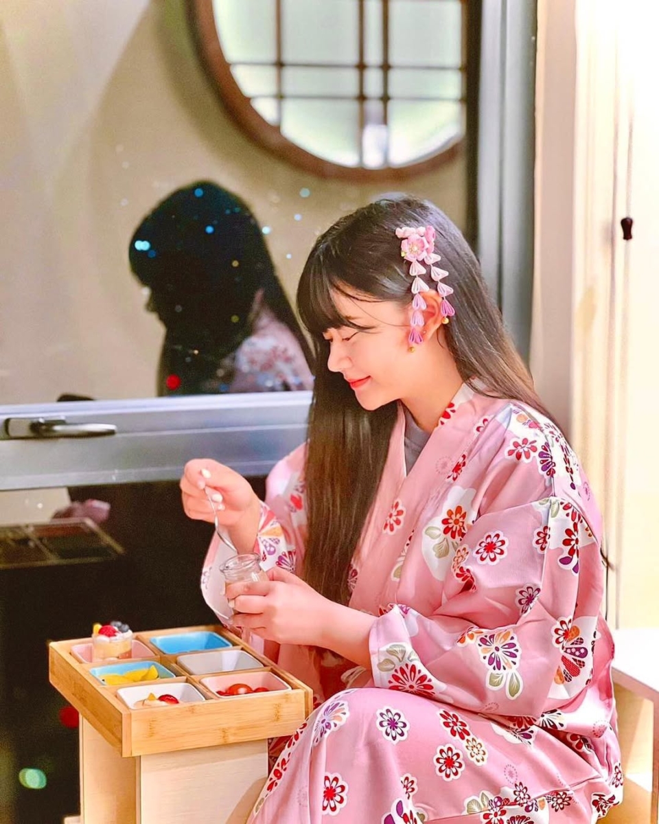 Kimono-wearing experience