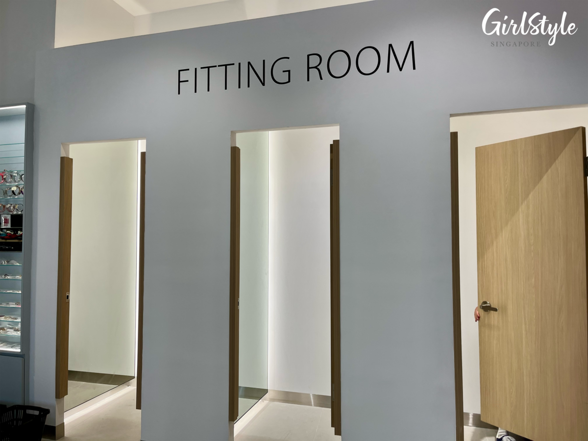 Fitting rooms at 2nd STREET at 313@somerset