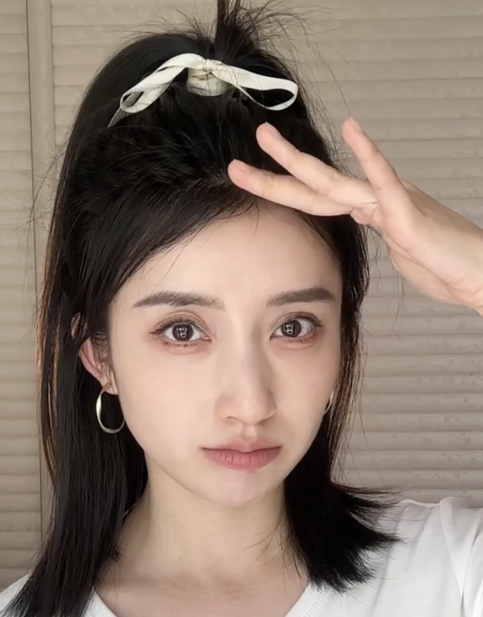 Fluffy Half Pony Tail