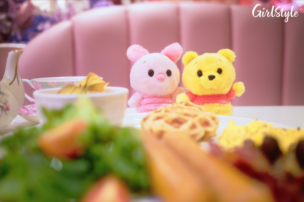 Winnie the Pooh Urupocha-chan Plush and Piglet Urupocha-chan Plush